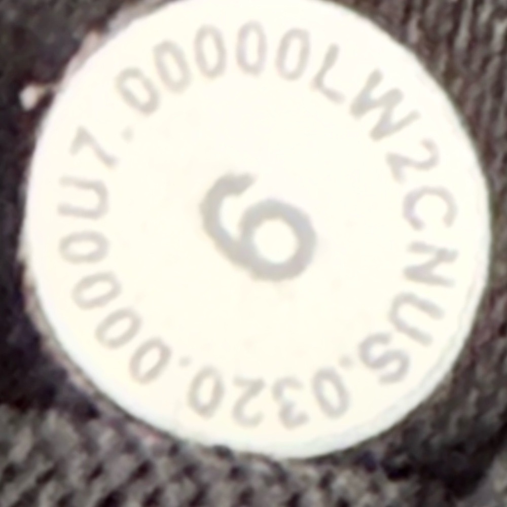 [lululemon] Strong at Heart Bra *Medium Support, C/D Cup - Black - 6 - Picture 7 of 7